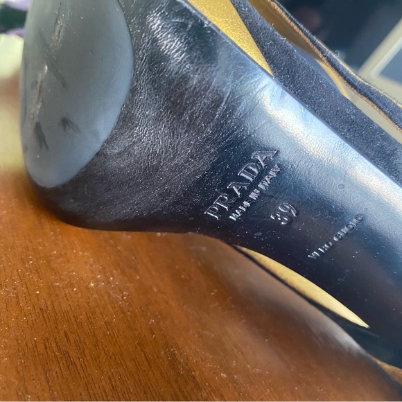 Prada Gold and Black Artistic Heels - Picture 4 of 5
